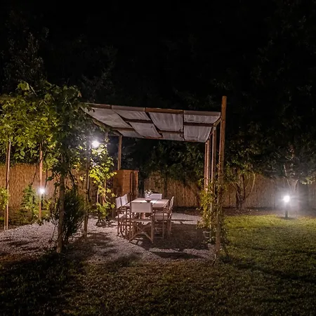Ferienhaus Casenuove Iii - Casale Con Giardino E Piscina